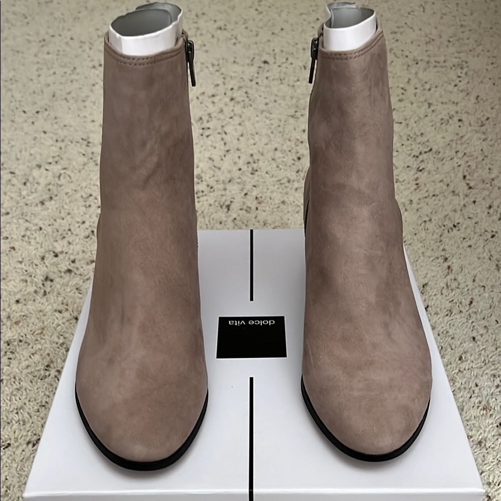 Dolce Vita Tan Ankle Booties with Sleek Design